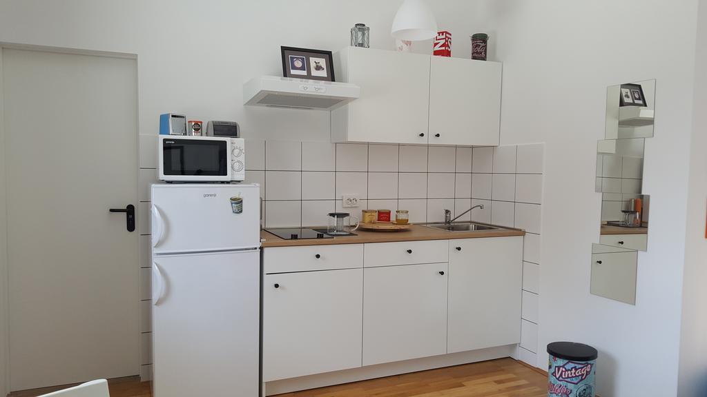 Apartments Garden Загреб Экстерьер фото